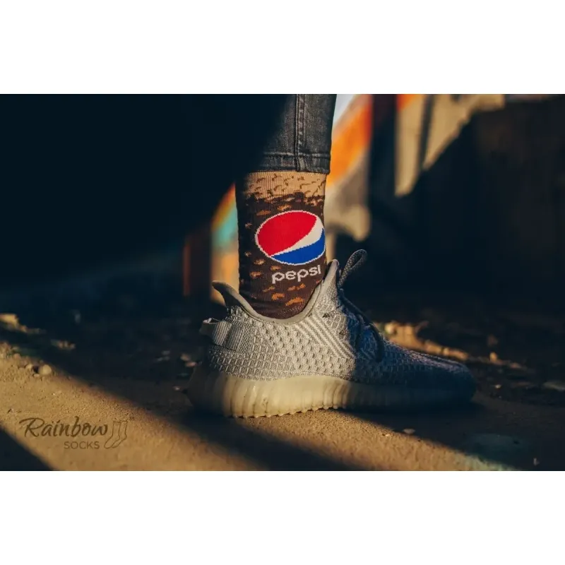 Kolorowe skarpetki | Pepsi w puszce